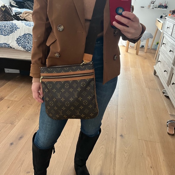 Louis Vuitton authentic vintage retired cross body bag adjustable strap - Picture 13 of 17